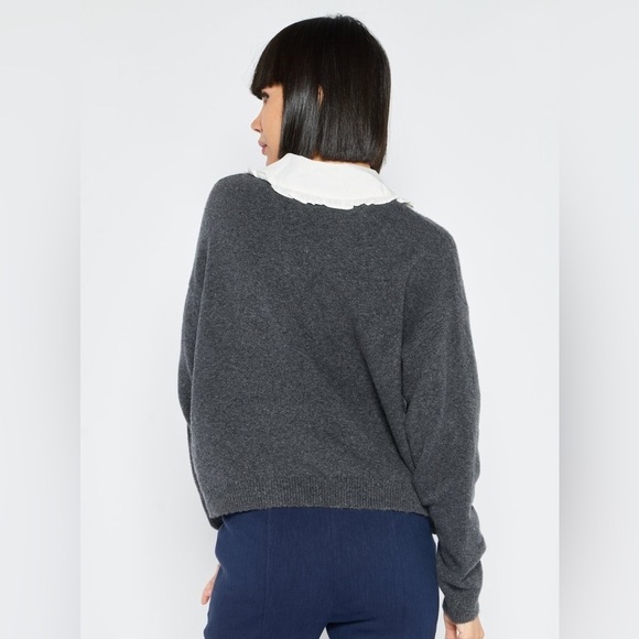 Riley & Rae Gray Sweater ACADEMIA, SIZE M NWT. - Picture 5 of 8